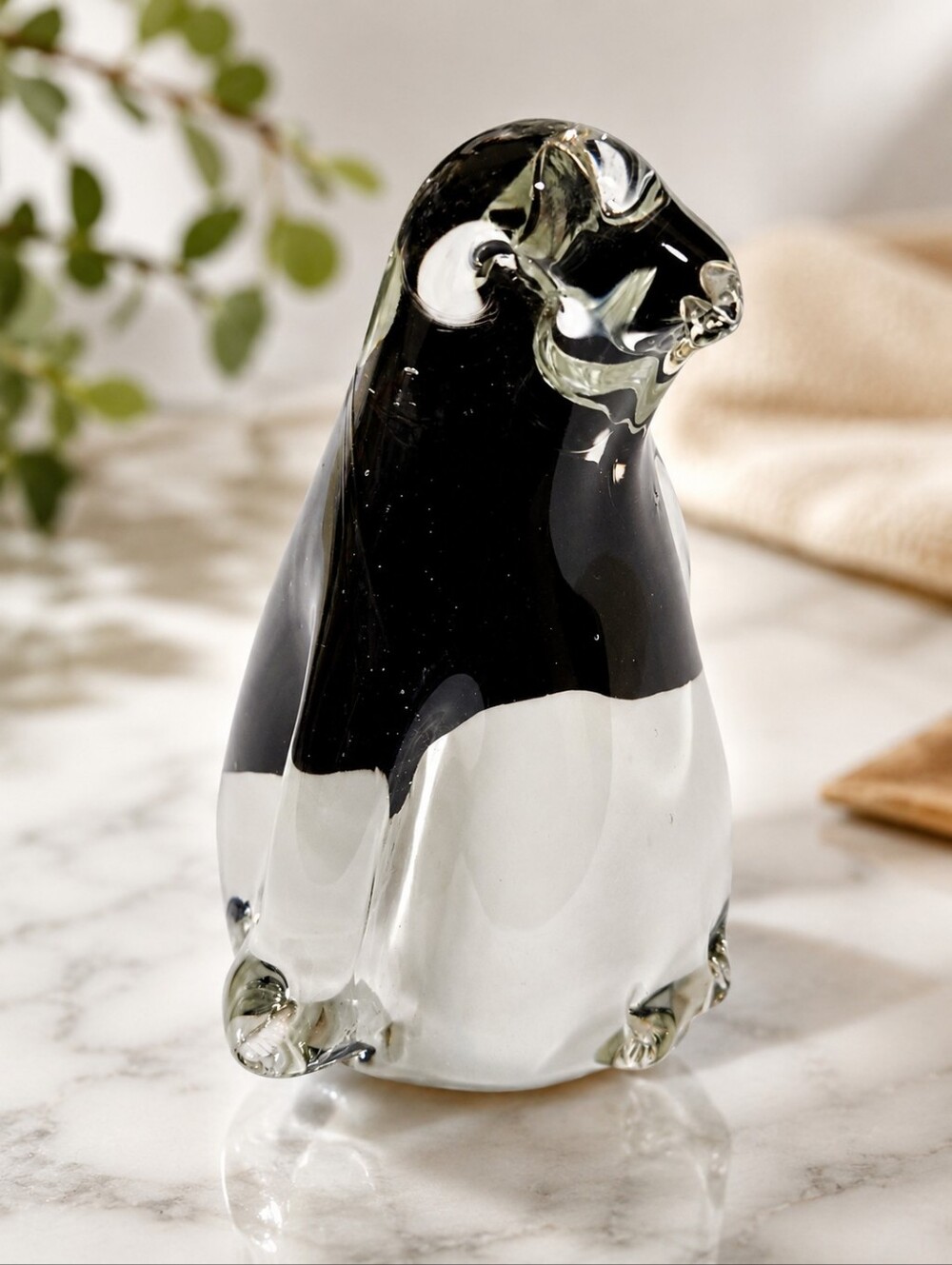 🐧 Murano-Style Glass Penguin Paperweight – Adorable Desk Décor